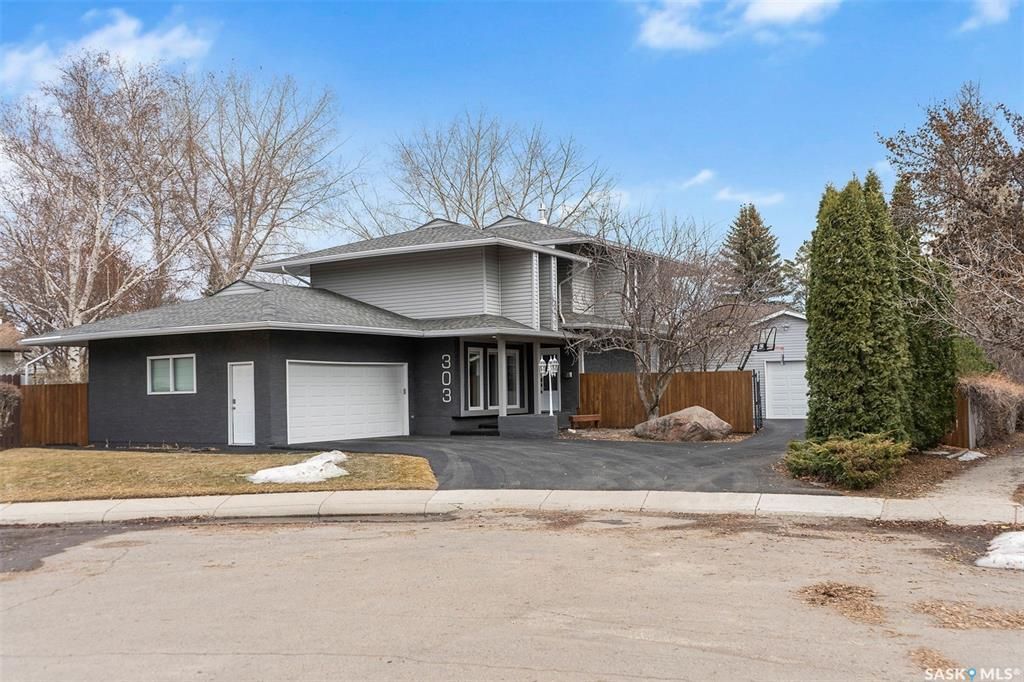 New property listed in Lawson Heights, Saskatoon